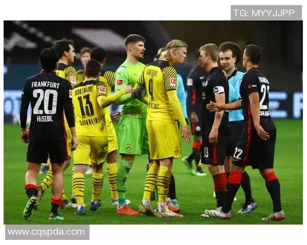 北京羽毛球队力量争议引发热议球迷与专家观点交锋探讨竞技精神与公平竞争 北京羽毛球队力量争议引发热议球迷与专家观点交锋探讨竞技精神与公平竞争