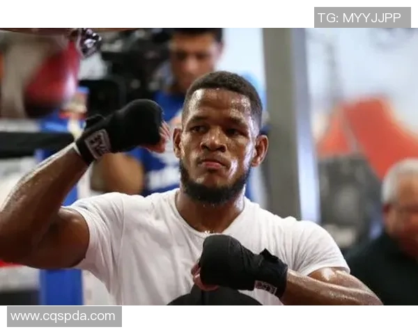 巴雷拉与史密斯精彩对决揭示拳击新星崛起的无限可能性