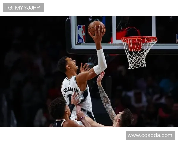 文班亚马场均20分10篮板3盖帽实力超群新秀奖呼声高涨