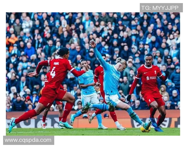 曼城与利物浦门线争议引发热议比赛背后的精彩瞬间解析