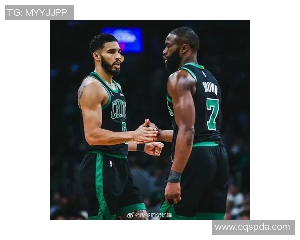 杰伦布朗如何在NBA赛场上展现领导力与卓越表现的双重魅力