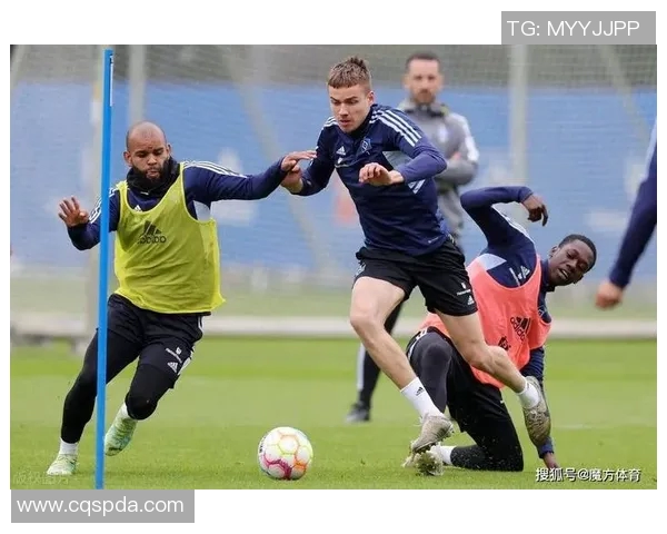 汉堡与斯图加特的较量：一场足球盛宴的精彩对决与战术分析