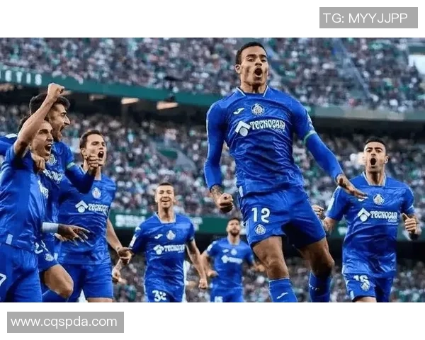 米兰迪斯迎战赫罗纳争夺西甲联赛重要积分之战