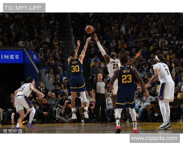 詹姆斯再现神勇表现湖人加时逆转勇士成功晋级季后赛 詹姆斯再现神勇表现湖人加时逆转勇士成功晋级季后赛