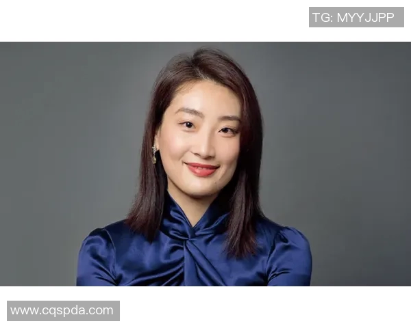 李丽专访：从新手到职业选手的英雄联盟成长之路回顾